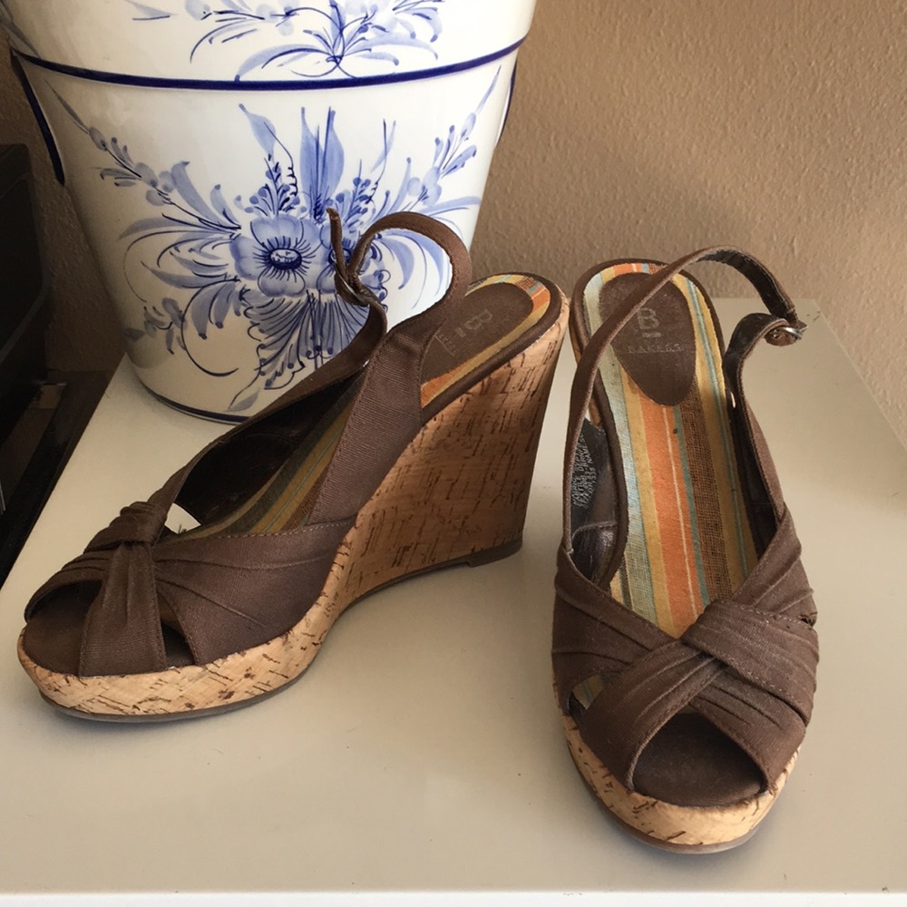 Bakers Fabric Wedges